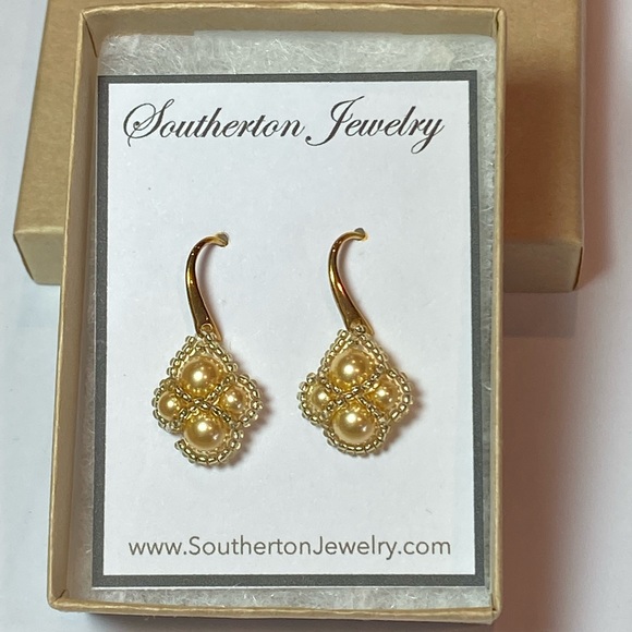 SJC Gold Plated Swarovski Crystal Pearl Earrings - Picture 3 of 8